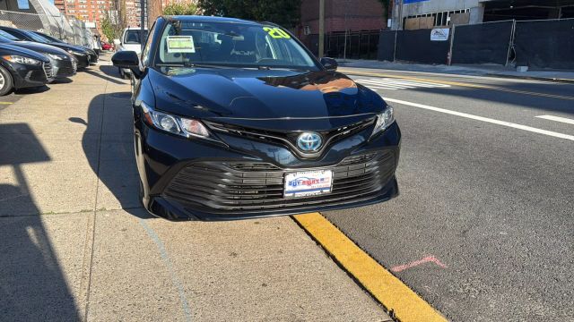 2020 TOYOTA CAMRY HYBRID SEDAN 4-CYL, HYBRID, 2.5 LITER LE SEDAN 4D