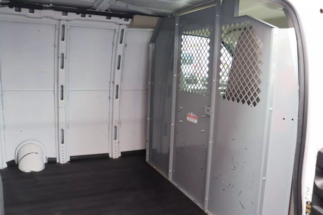 2020 Chevrolet Express 2500 Cargo - Image 21