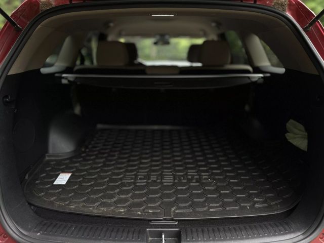2016 Kia Sorento - Image 12