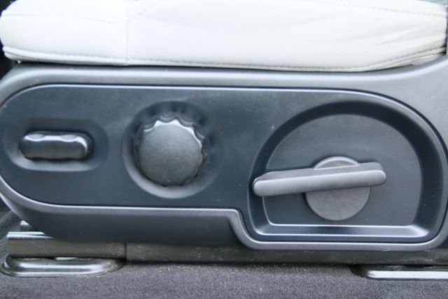 2004 Ford F150 Super Cab - Image 13