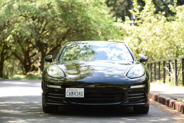 2015 Porsche Panamera - Image 21