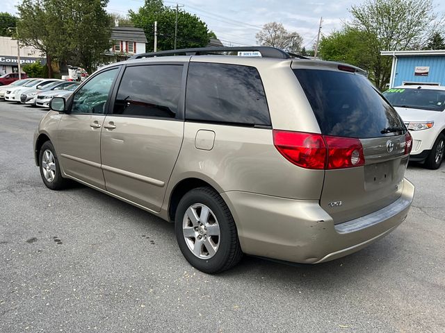 2006 Toyota Sienna - Image 3
