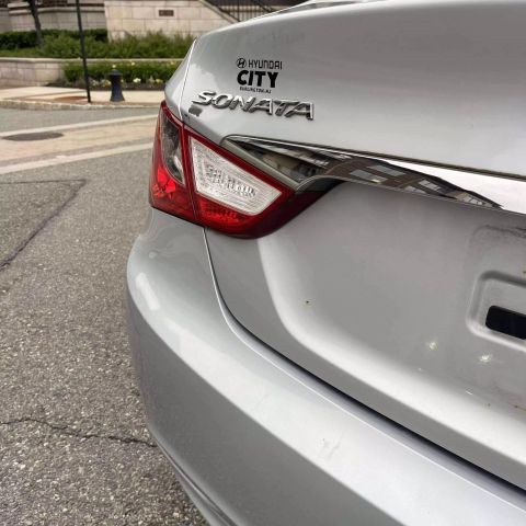 2011 Hyundai Sonata Gls Sedan 4d - Image 24