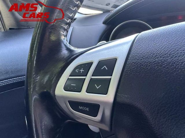 2010 Mitsubishi Outlander - Image 22