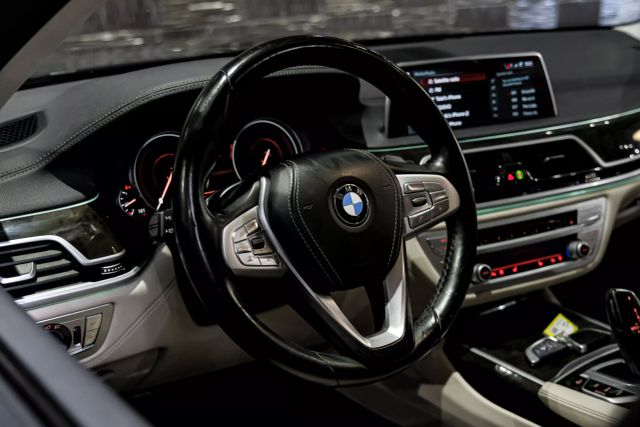 2018 Bmw 7 Series 750i Xdrive Sedan 4d - Image 13