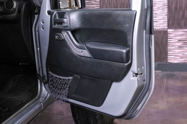 2018 Jeep Wrangler Unlimited Sport S (jk) Sport Utility 4d - Image 38