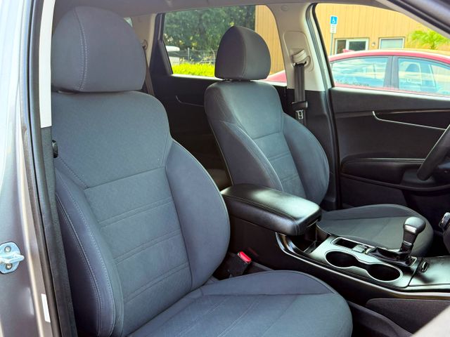 2019 Kia Sorento - Image 12