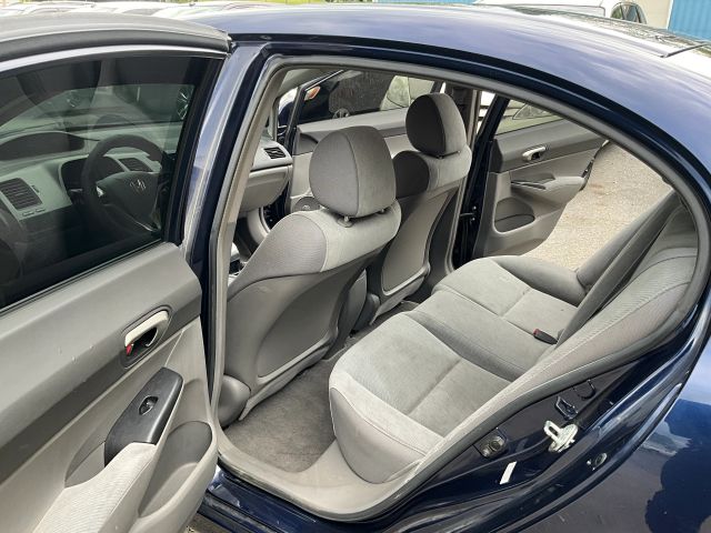 2009 Honda Civic - Image 11