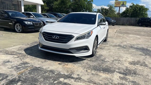 2017 Hyundai Sonata - Image 5