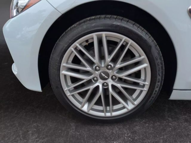 2020 Genesis G70 - Image 14