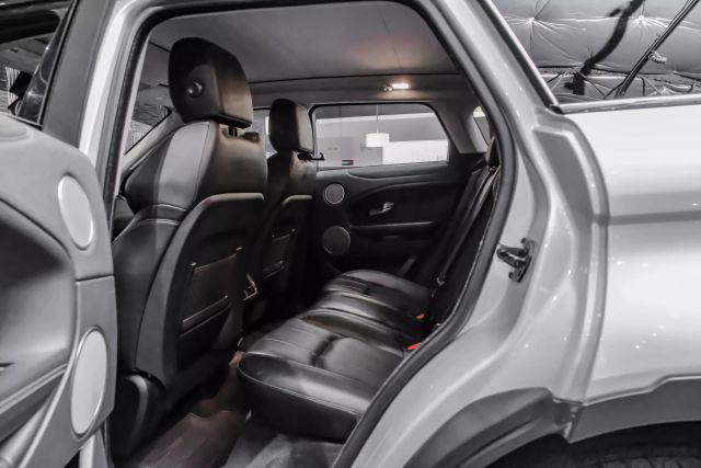 2018 Land Rover Range Rover Evoque Se Premium Sport Utility 4d - Image 33