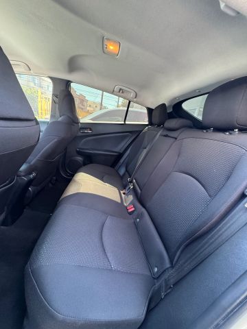2020 Toyota Prius - Image 13