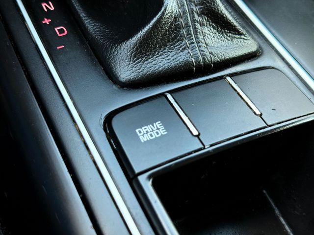 2019 Kia Sorento - Image 38