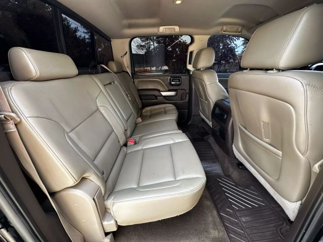 2015 Chevrolet Silverado 1500 Crew Cab - Image 17