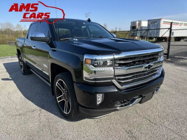 2017 Chevrolet Silverado 1500 Crew Cab - Image 3