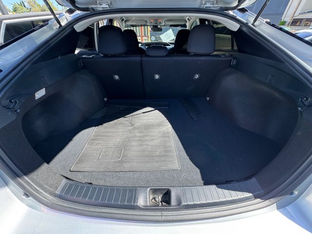 2020 Toyota Prius - Image 14