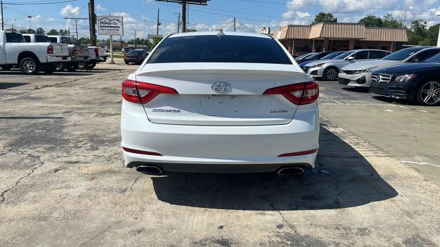 2017 Hyundai Sonata - Image 12