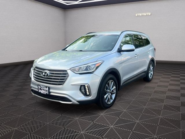 2017 Hyundai Santa Fe - Image 11