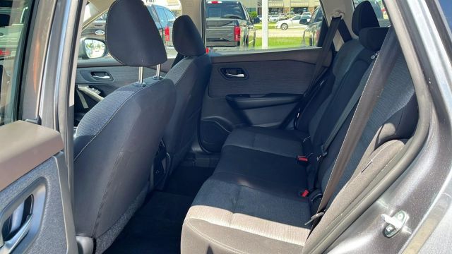 2023 Nissan Rogue - Image 25
