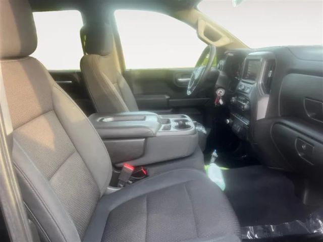 2020 Chevrolet Silverado 1500 Crew Cab - Image 15
