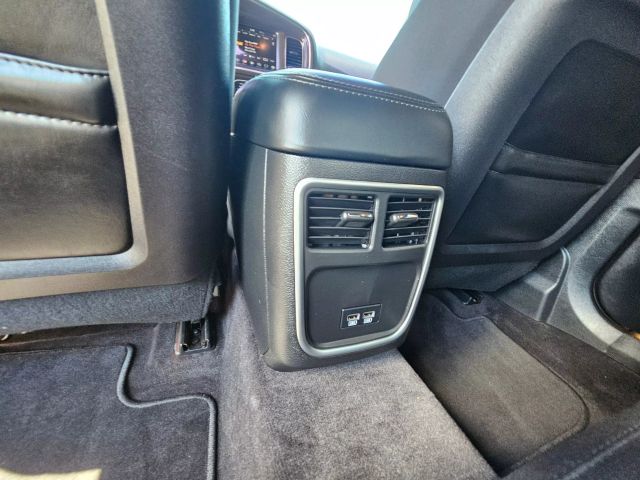 2018 Dodge Charger - Image 14