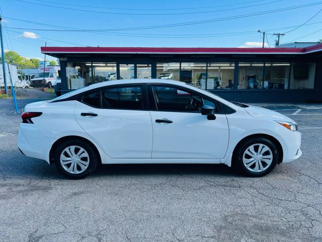 2020 Nissan Versa - Image 3