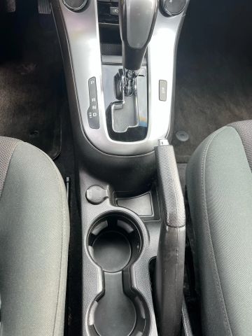 2011 Chevrolet Cruze - Image 19