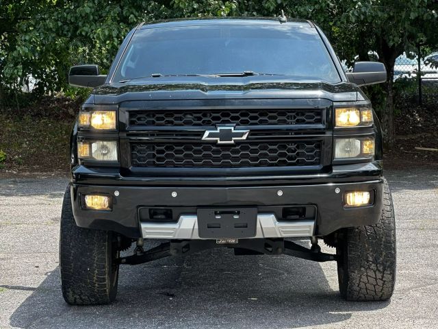 2015 Chevrolet Silverado 1500 Crew Cab - Image 2