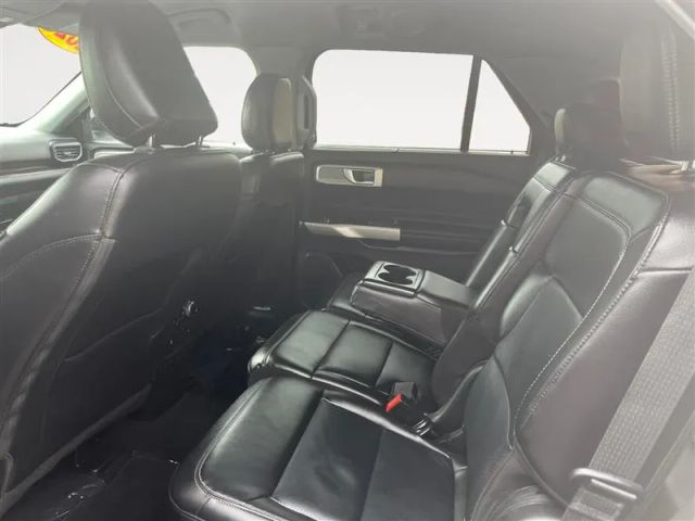 2023 Ford Explorer - Image 13