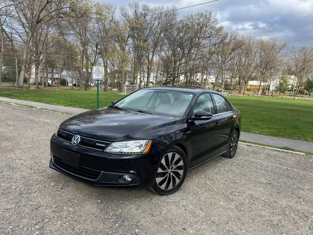 2014 Volkswagen Jetta Hybrid Sel Premium Sedan 4d - Image 3
