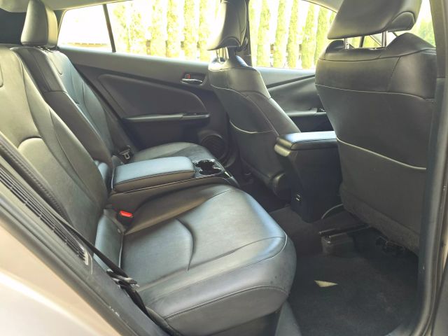 2018 Toyota Prius Prime - Image 29