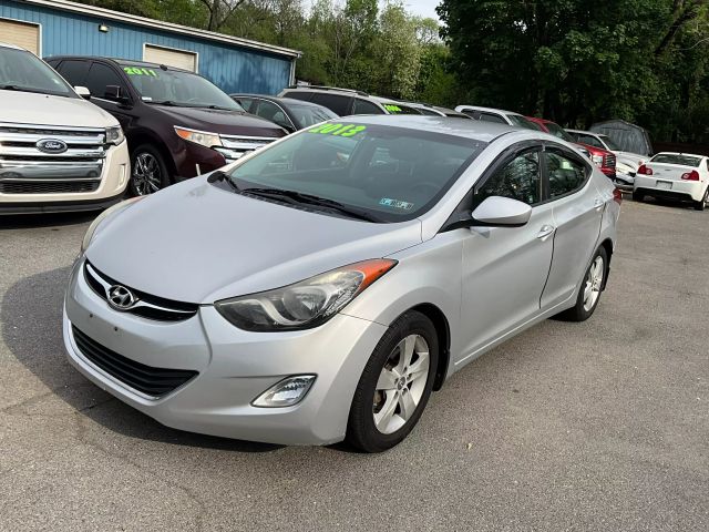 2013 Hyundai Elantra - Image 2