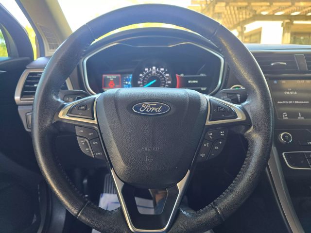2019 Ford Fusion - Image 21