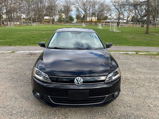 2014 Volkswagen Jetta Hybrid Sel Premium Sedan 4d - Image 2