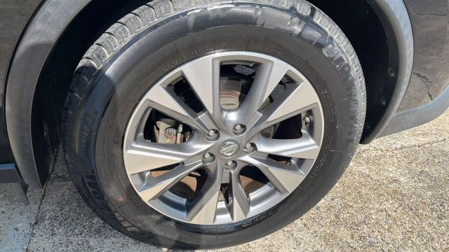 2017 Nissan Murano - Image 14