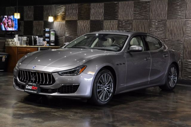 2018 Maserati Ghibli S Granlusso Sedan 4d - Image 7