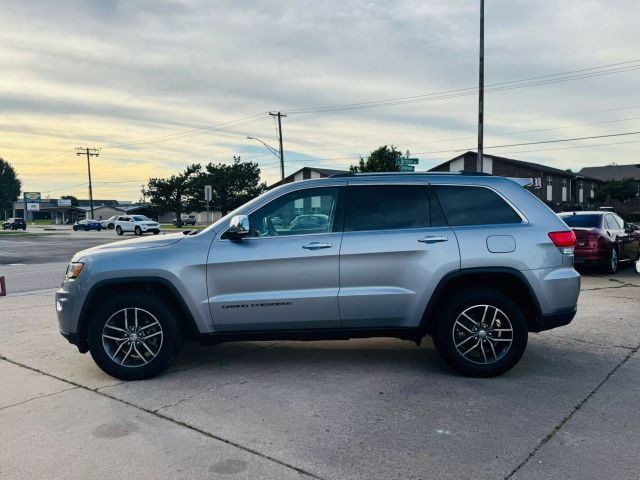 2018 Jeep Grand Cherokee - Image 6