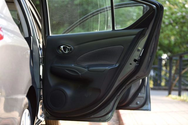 2019 Nissan Versa - Image 18
