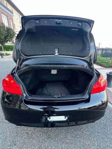 2015 Infiniti Q40 Sedan 4d - Image 9