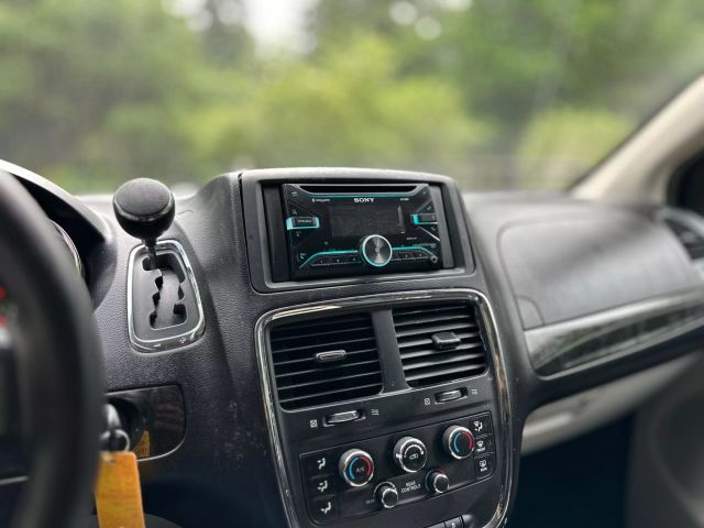 2014 Dodge Grand Caravan Passenger - Image 5