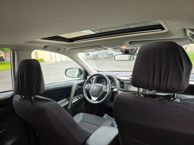 2018 Toyota Rav4 - Image 34