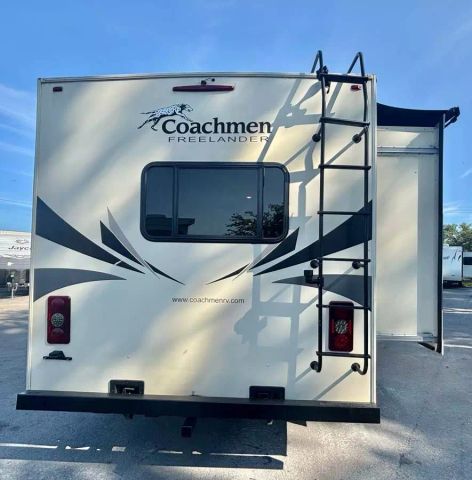 2019 Coachmen Freelander Premier - Image 23