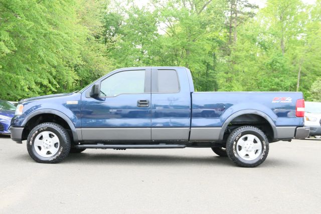 2004 Ford F150 Super Cab - Image 4