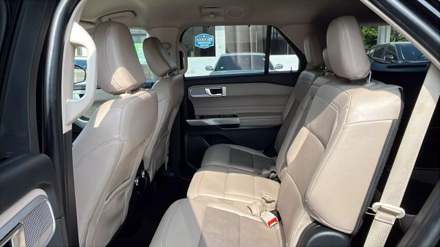 2021 Ford Explorer - Image 29