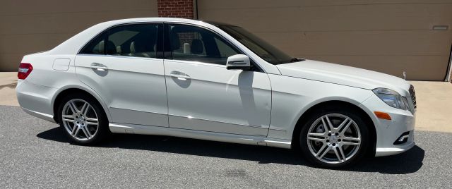 2010 Mercedes-benz E-class - Image 2
