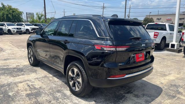 2023 Jeep Grand Cherokee 4xe - Image 14