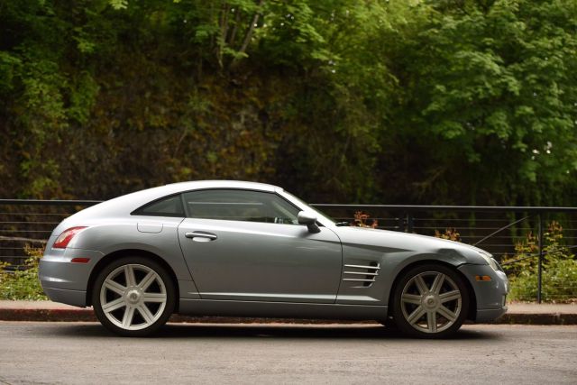 2005 Chrysler Crossfire - Image 9