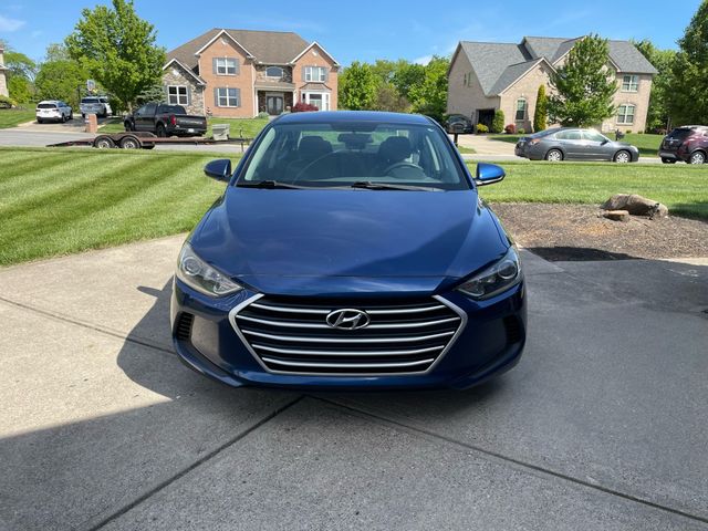 2017 Hyundai Elantra - Image 3