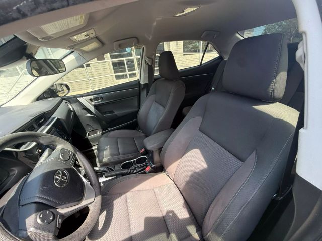 2018 Toyota Corolla - Image 11