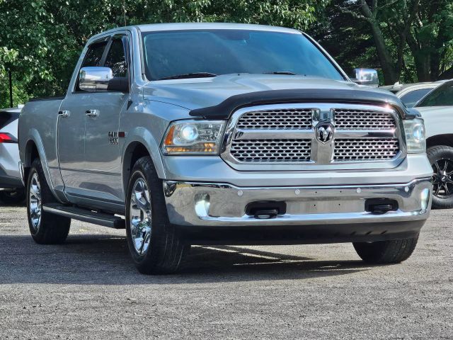 2016 Ram 1500 Crew Cab - Image 3